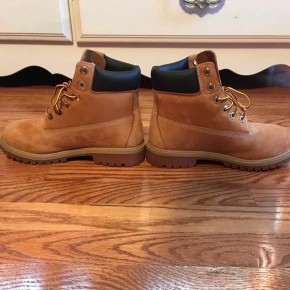 boys work boots size 4